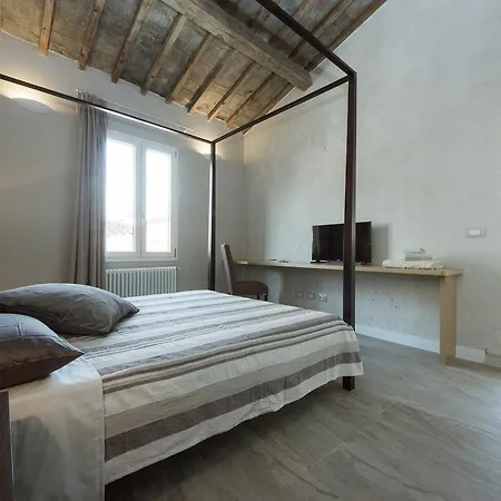 Painter's Attic Apartment